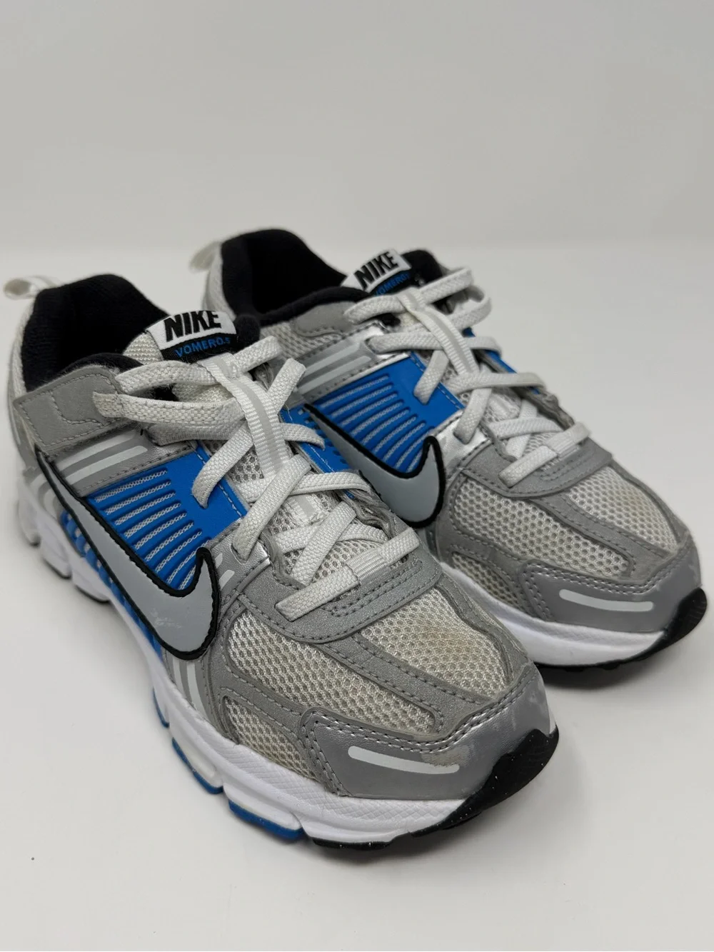Nike Kids' Gray and Blue Athletic Sneakers Sz. 1.5y